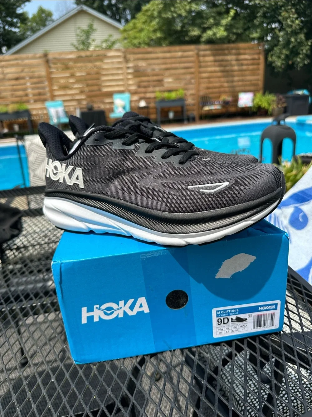 NEW Hoka Men Clifton 9 Sneaker Running Shoes Black/White, Size 9D